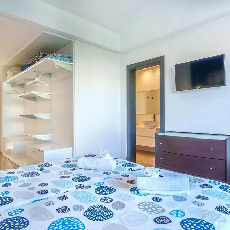 Diagonal By Interhome Villa