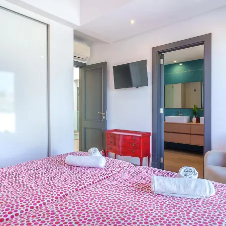 Diagonal By Interhome