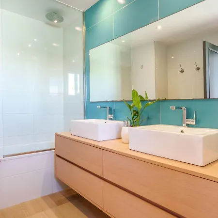 Diagonal By Interhome