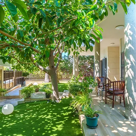 Diagonal By Interhome Villa *